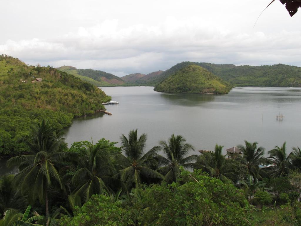 Coral Bay Beach And Dive Resort Busuanga Exterior photo